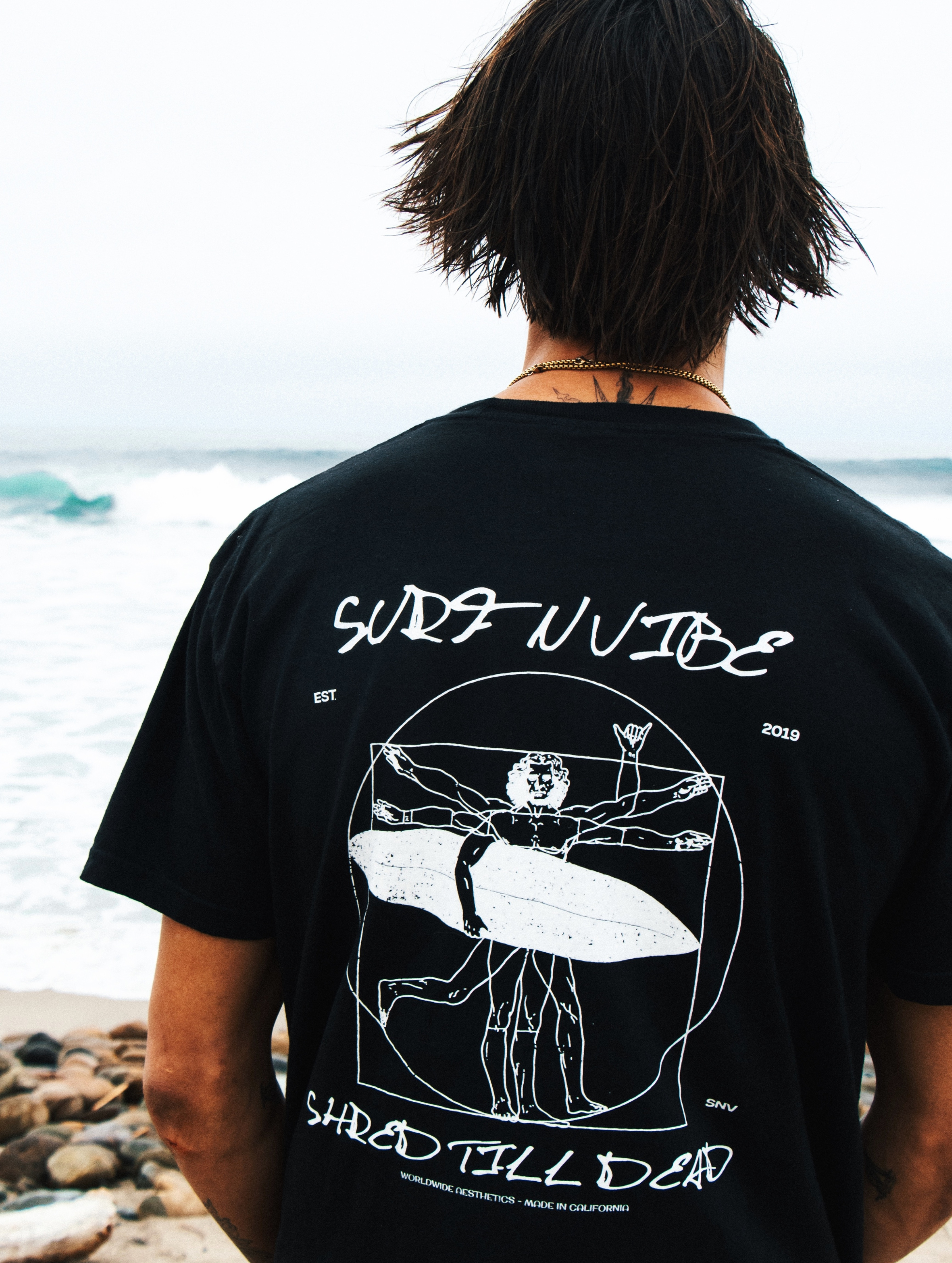 Da Vinci Retro Tee – SURF N VIBE Da Vinci Retro Tee – SURF N VIBE
